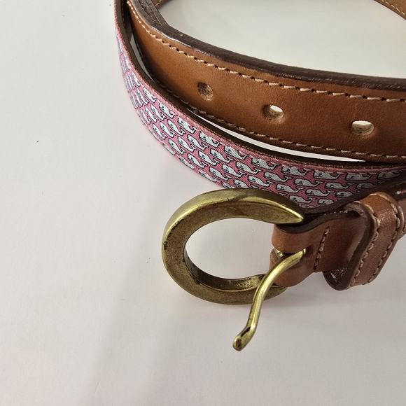 Vineyard Vines Whale Belt Leather Print Aquatic Ocean Leather Webbed Web Size S - Picture 3 of 10